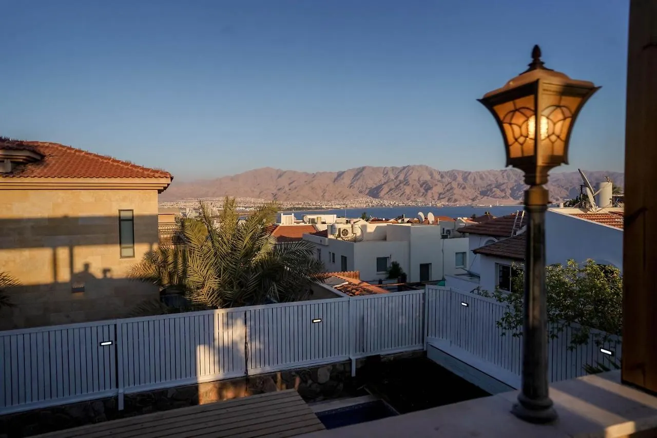 וילה רוני בריכה מחוממת Villa Roni Heated Pool Eilat