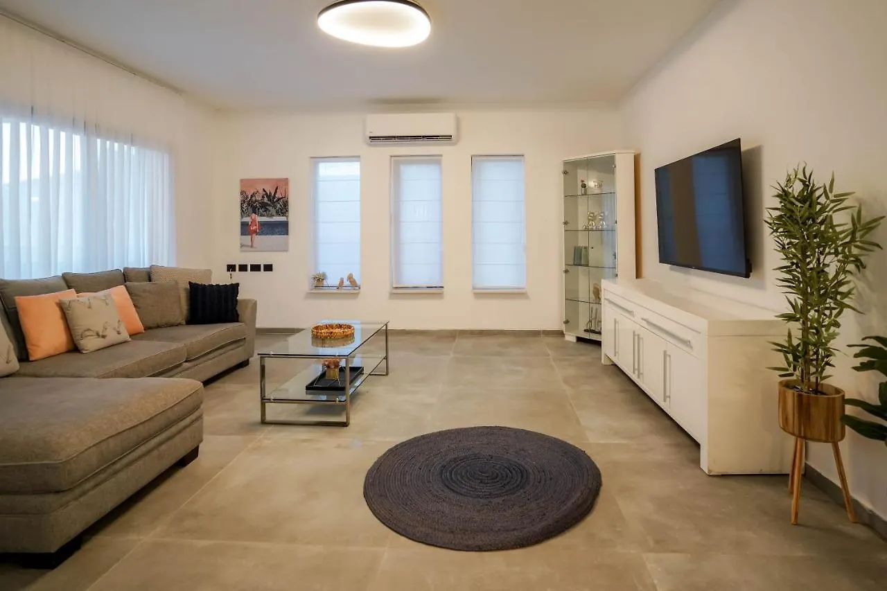 וילה רוני בריכה מחוממת Villa Roni Heated Pool location